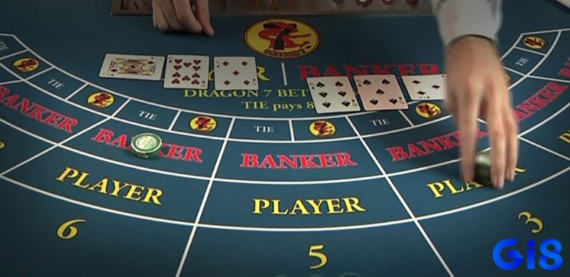 Trong luật chơi bài baccarat, quy tắc rút bài thứ ba cho Player khá đơn giản