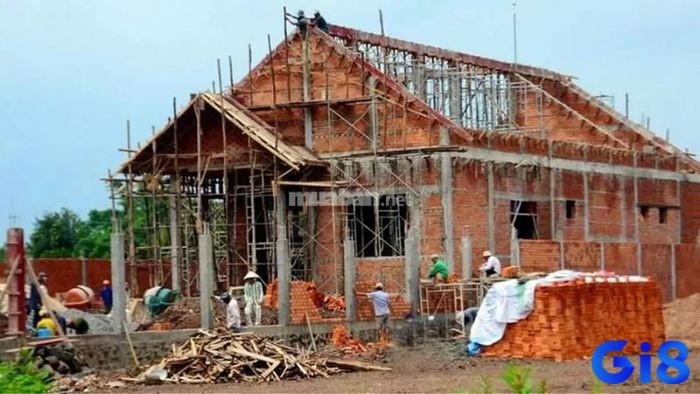 Cơ hội công việc hoặc làm ăn mới có thể đến từ người xa lạ trong giấc mơ xây nhà
