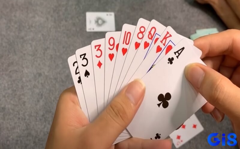 "Tái gửi" trong luật phỏm tái gửi ù đền chỉ hợp lệ khi tuân thủ đúng các điều kiện luật định.